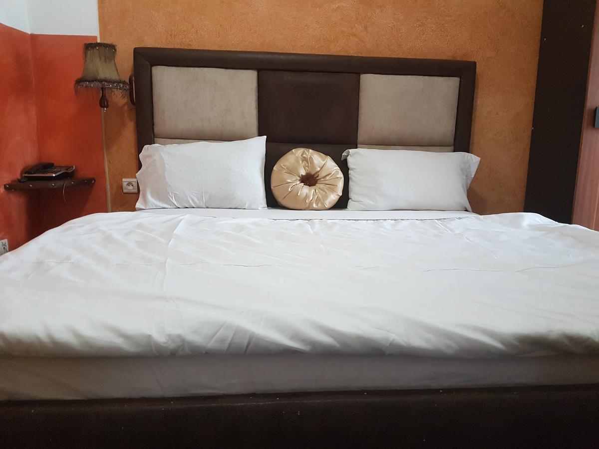 Novo Hotel Brazzaville Exterior photo